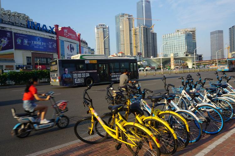 整顿后福卅街头共享单车面貌焕然一新
